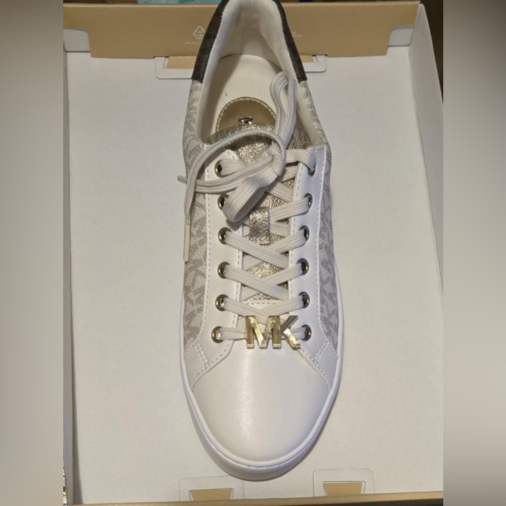 MK women sneakers size 7.5